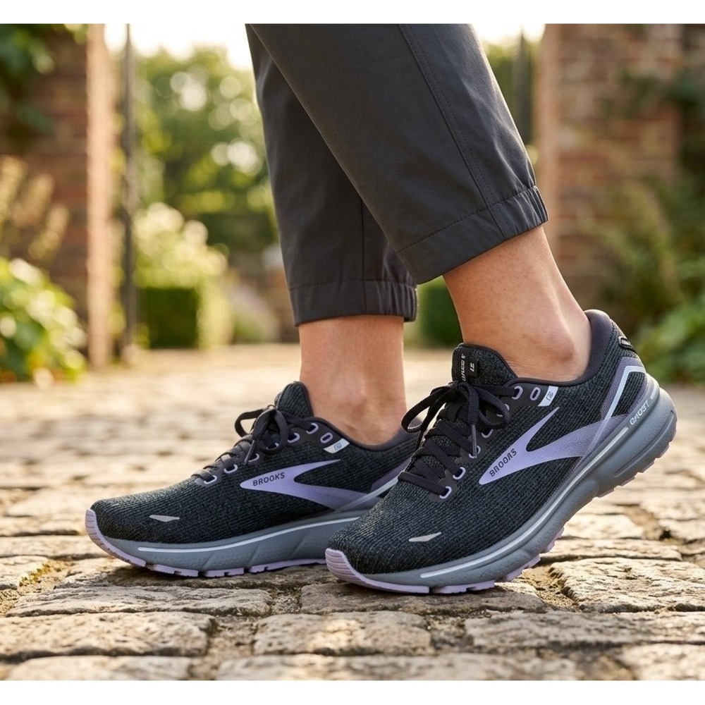 Brooks Ghost 15 Running Shoes Women 7.5 B Black Lavender Neutral Trail Sneakers
